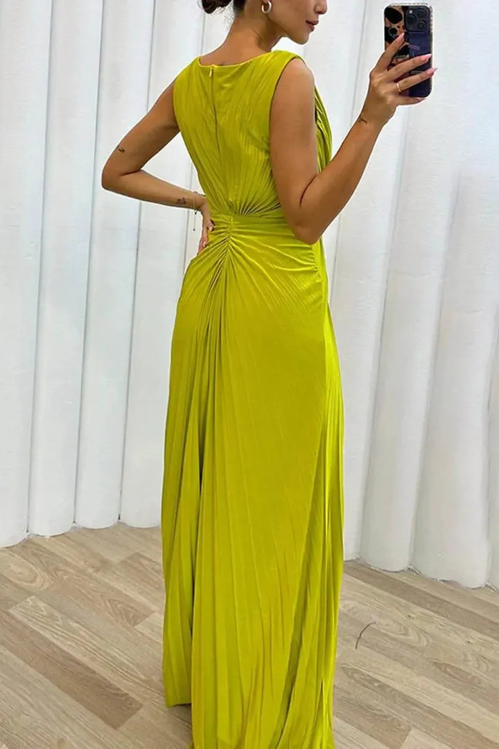 Kendra - Timeless Figure-Flattering Split Maxi Dress