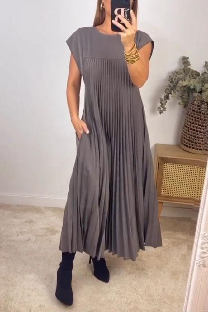 Sorrel - Elegant Spliced Pleated Maxi Dress