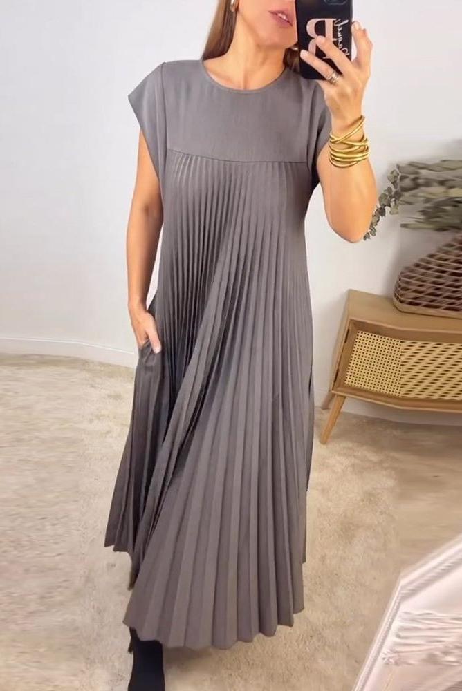 Sorrel - Elegant Spliced Pleated Maxi Dress