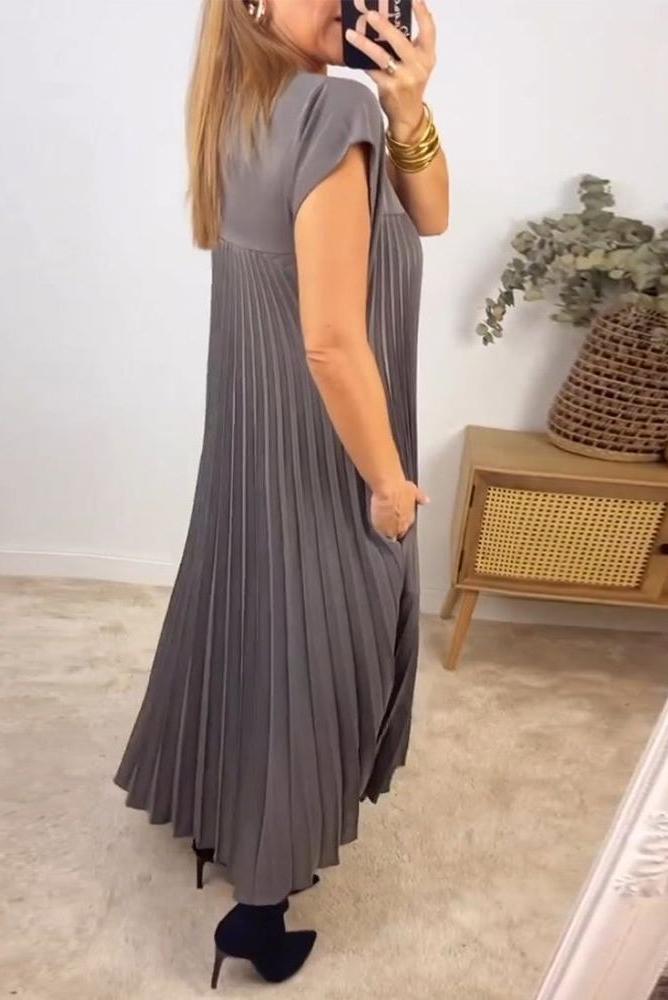 Sorrel - Elegant Spliced Pleated Maxi Dress