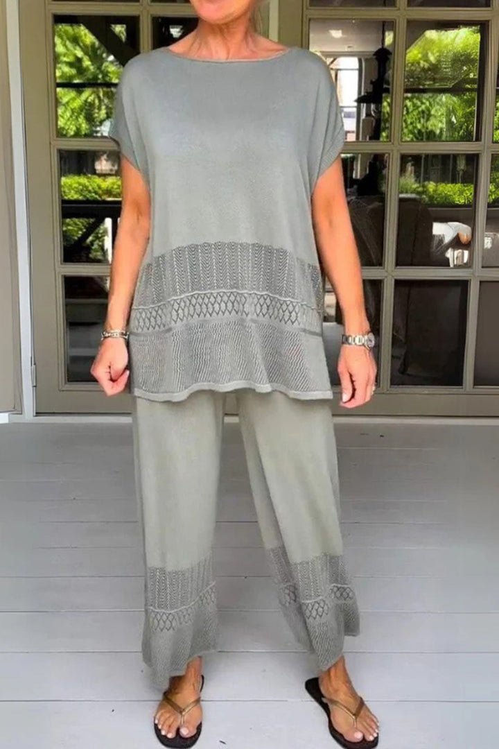 Elodie - Classic Comfort Ensemble