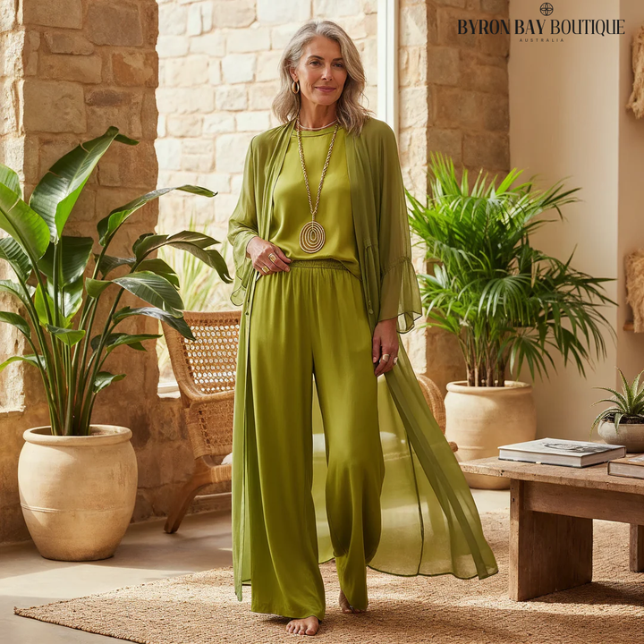 Lindsy - Stylish and Cozy Ensemble