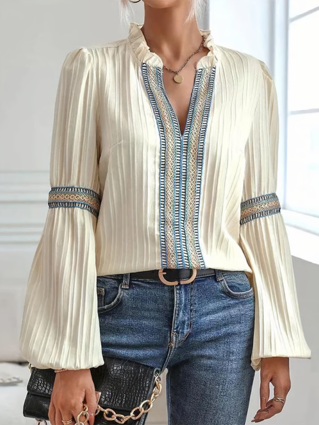 Renata - Elegant V-Neck Top