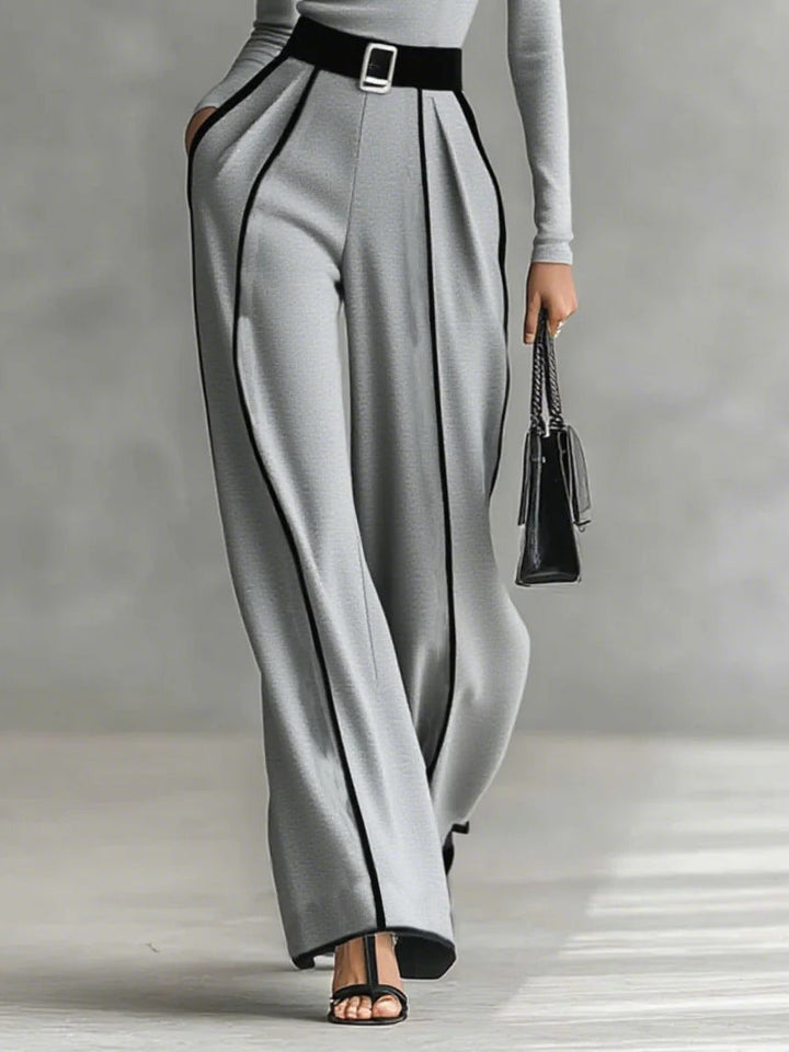 Vera™ || Sophisticated Set with Contrasting Accents