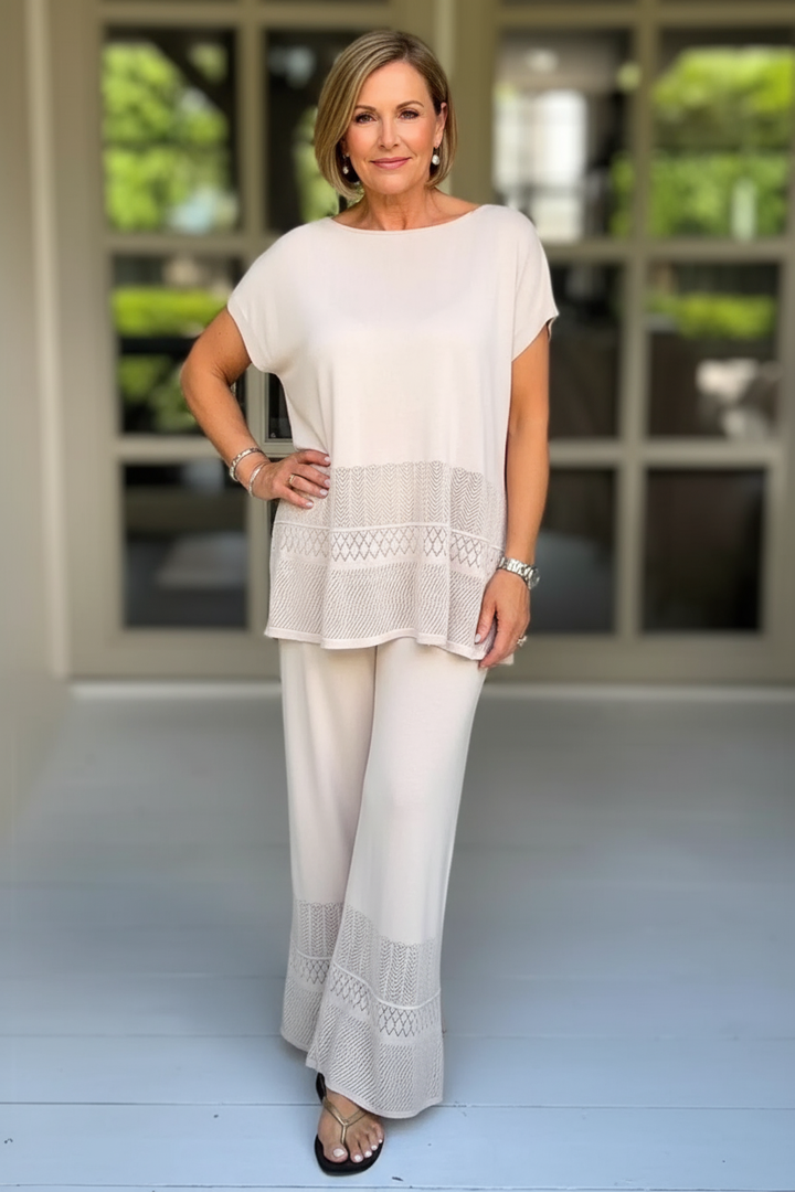 Elodie - Classic Comfort Ensemble