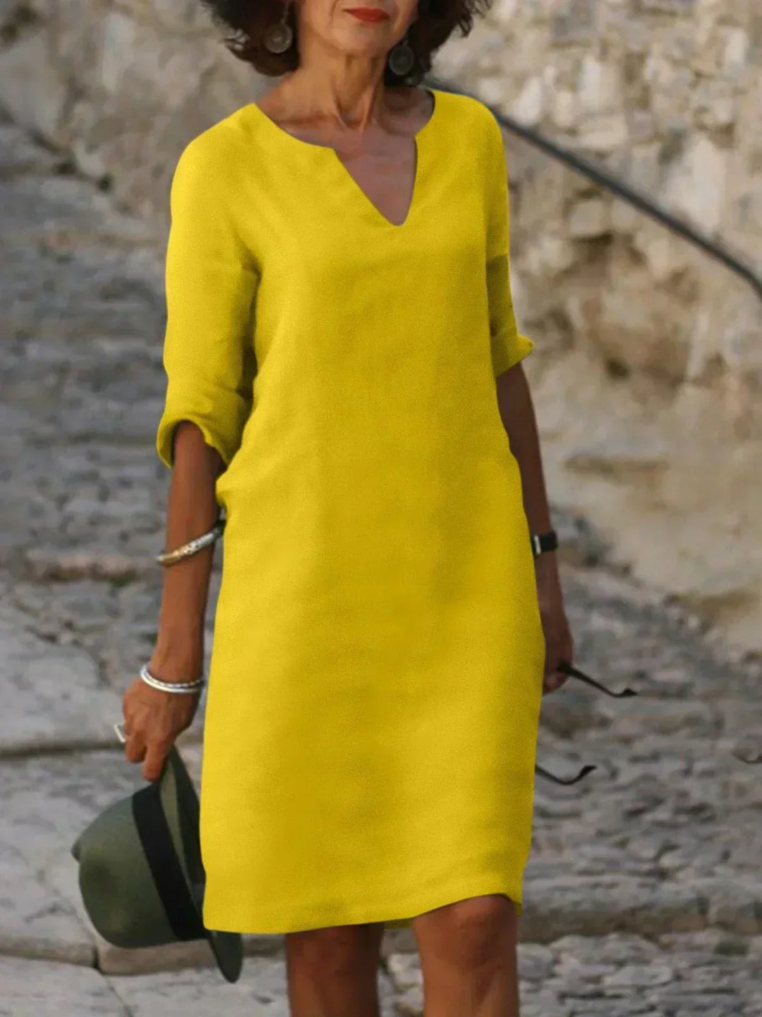 Lola - Relaxed V-Neck Dress